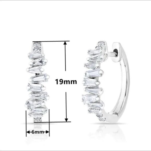 💎925 Sterling Silver Tapered Baguette zircon half C Hoop Earrings - Picture 9 of 9